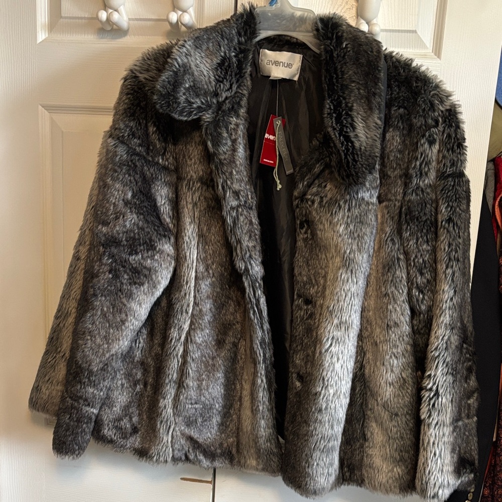 Avenue Women's Teddy faux fur Jacket - Gray